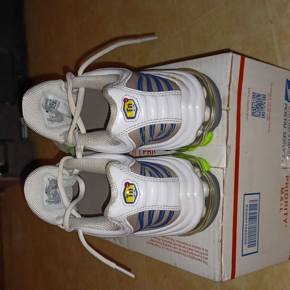 Nike Air Max Plus - Picture 3 of 8